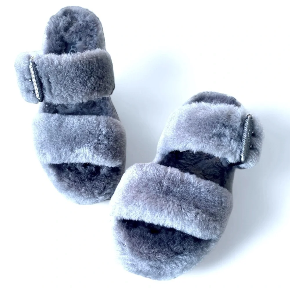 UGG PLATFORM FUZZ 2 Strap SLIPPERS GREY Size 5 Height 2” Minimalist Light Goth